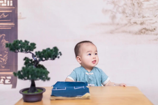 府谷宝宝眼屎多是什么原因